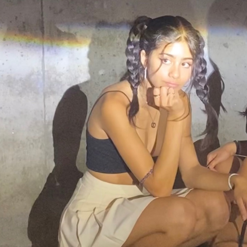 Meet your Posher, Isabella